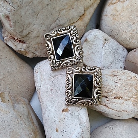 Jewelry - Faux Onyx Earrings Silver